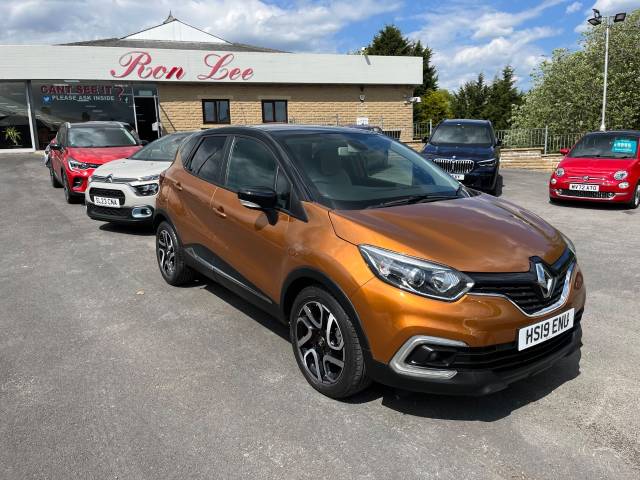 Renault Captur 1.5 dCi 90 Iconic 5dr EDC Hatchback Diesel Orange/black