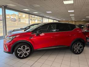 RENAULT CAPTUR 2022 (72) at Ron Lee Ltd Halifax