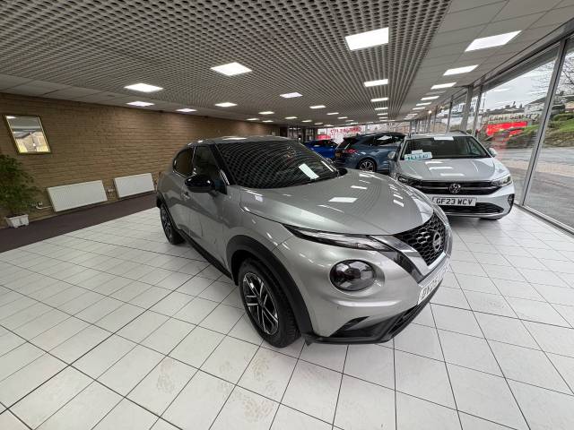 Nissan Juke 1.0 DiG-T N-Connecta 5dr Hatchback Petrol Silver